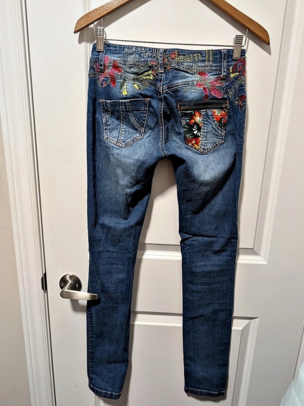 Desigual embroidered skinny jeans Floral Skinny Jeans Blue Size 25 - Picture 2 of 10